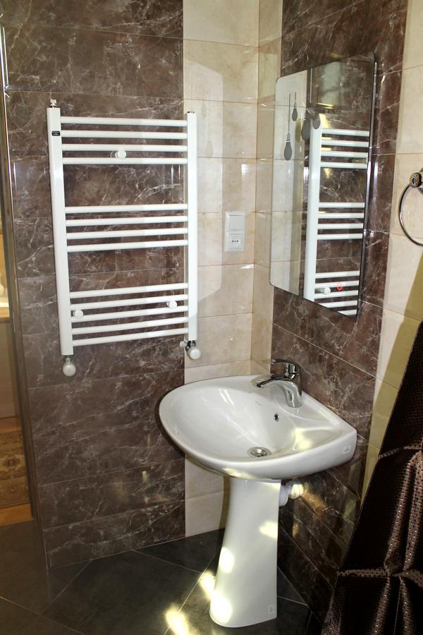 Green Guest House Kutaisi Exterior photo