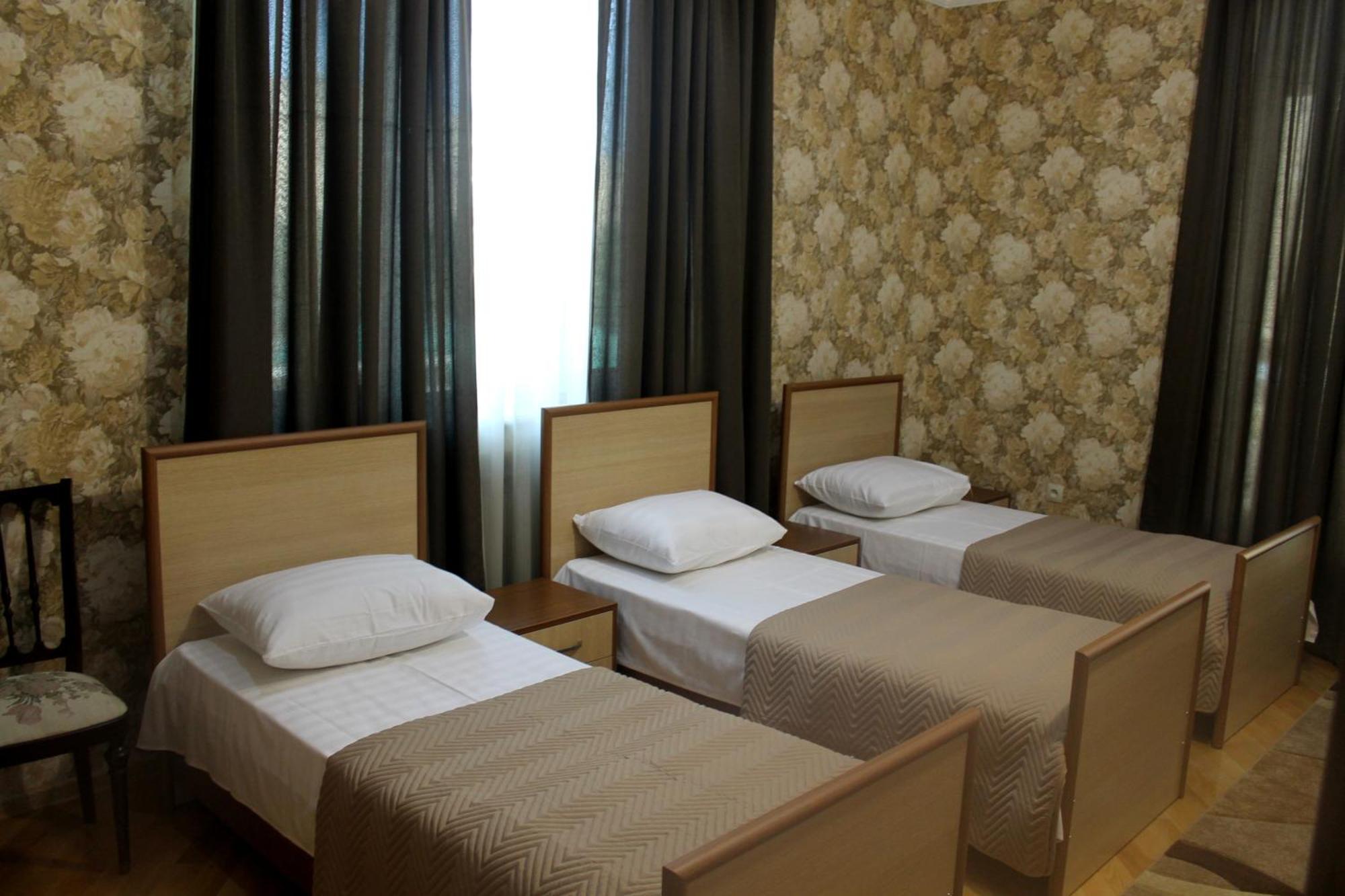 Green Guest House Kutaisi Exterior photo