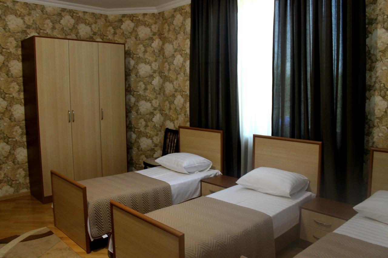 Green Guest House Kutaisi Exterior photo