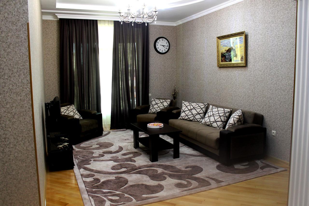 Green Guest House Kutaisi Exterior photo